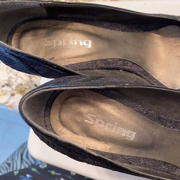 EUC Spring Auzille black lace covered open toed w/ bow heels 38/7.5 - Picture 9 of 9